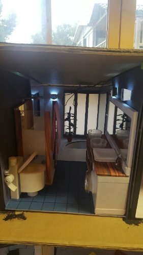 Petit aperçu les luminaires en place  et le mobilier presque fini reste encore beaucoup mais  maintenant place au cartonnage...... C est d'avance mon domaine