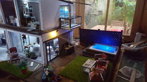 Piscine et inclusion de led